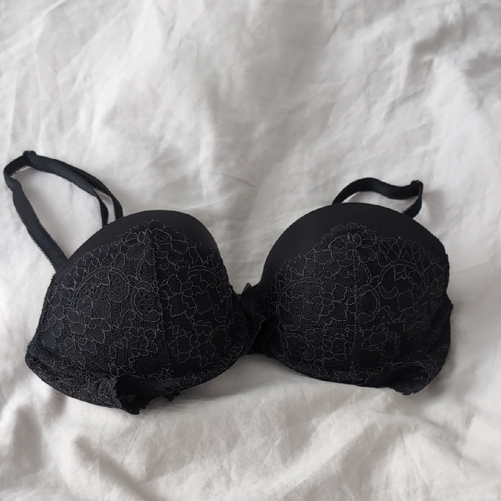 Victoria's Secret Dream Angels Balconnet Black Floral Lace Bra